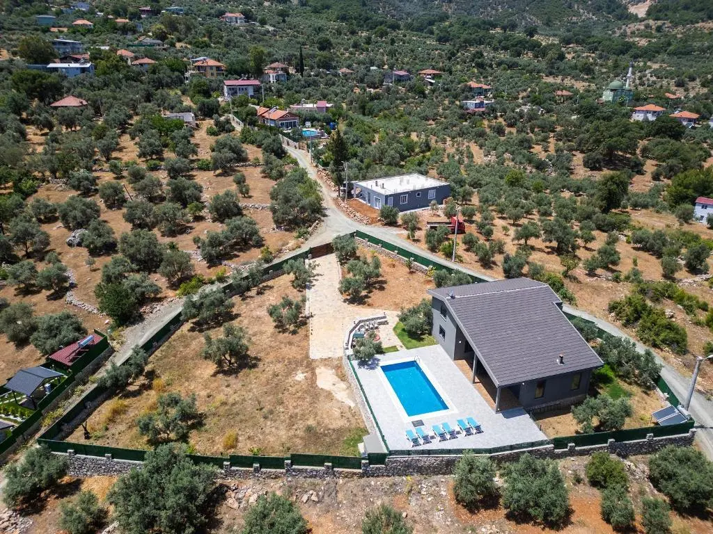 Property in Bozyer